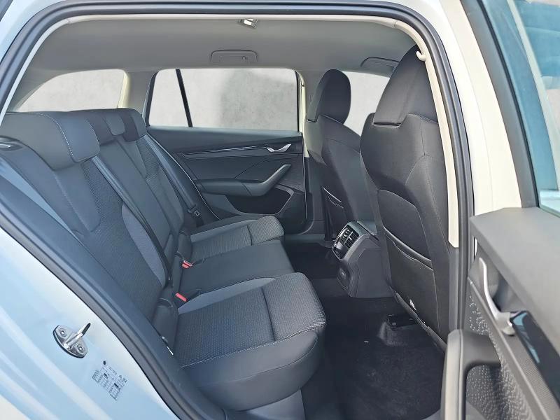 Skoda Octavia Wagon 1.5 tsi mhev Selection 150cv dsg N1 Autocarro