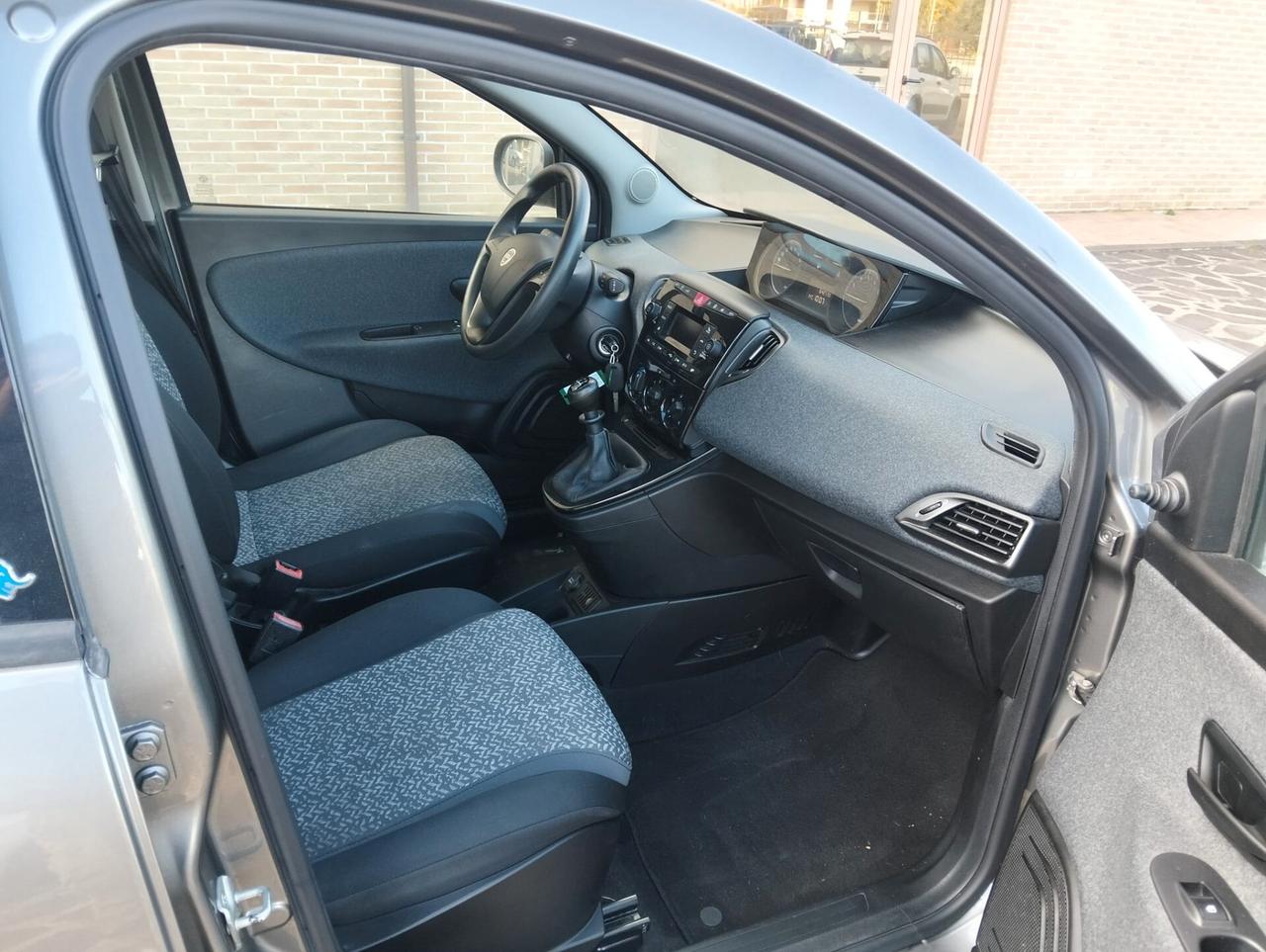 Lancia Ypsilon 1.2 69 CV 5 porte S&S Elefantino Blu