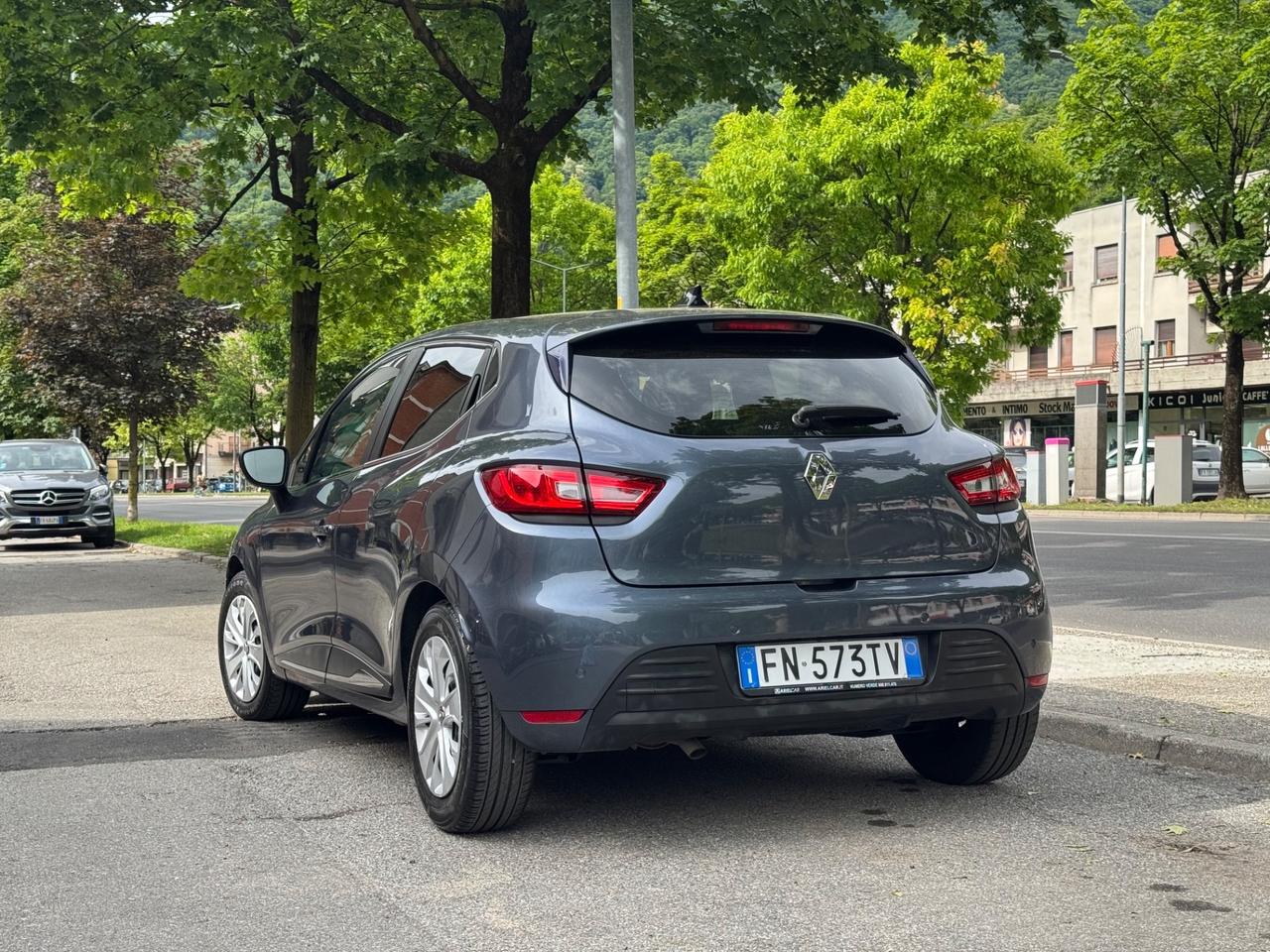 Renault Clio dCi 8V 75 CV Start&Stop 5 porte Energy Duel
