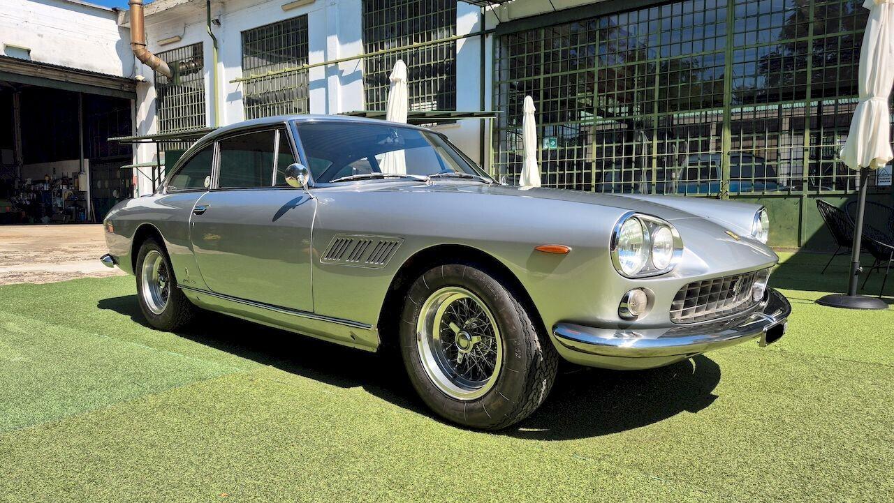 Ferrari 330 GT 2+2 I Serie – 1964