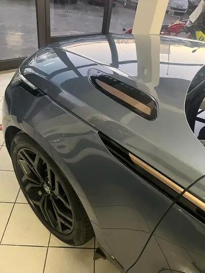 Land Rover Range Velar 2.0 Si4 300 CV R-Dynamic SE