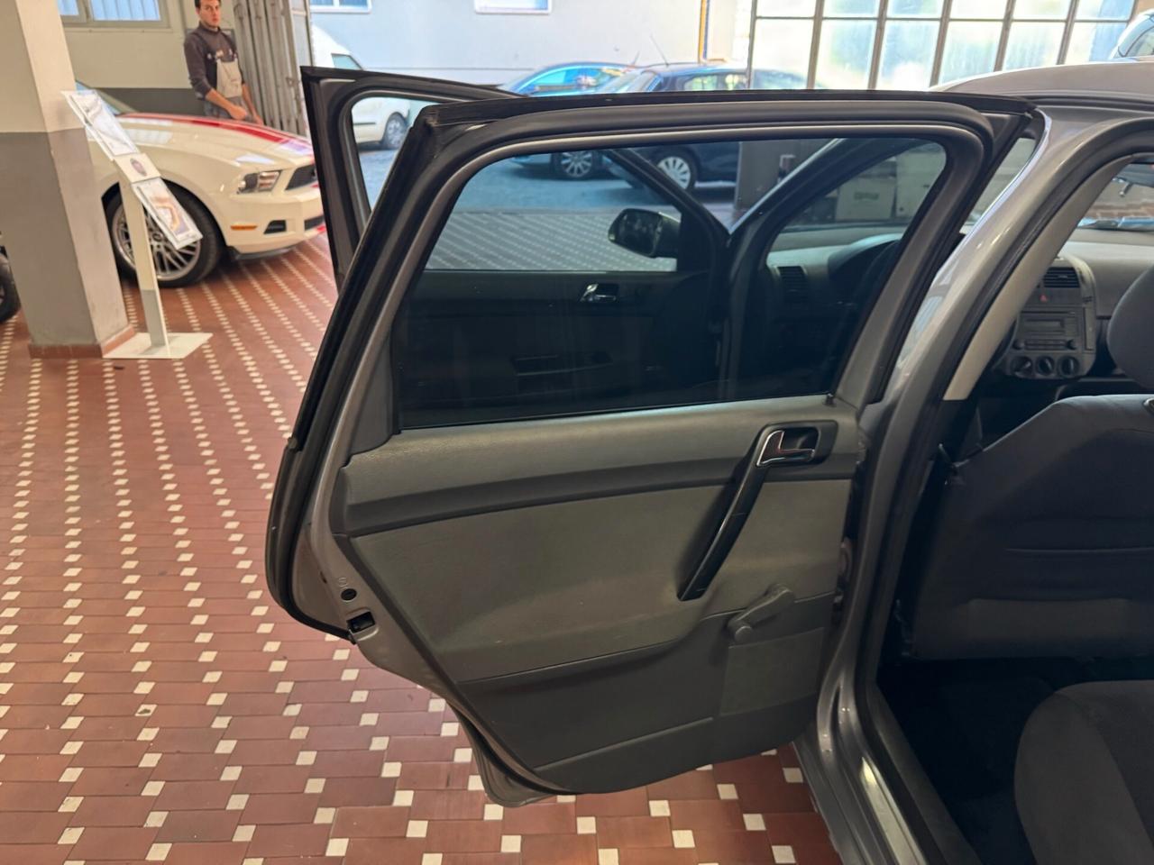 Volkswagen Polo 1.2/64CV 12V 5p. Comfortline - NEOPATENTATI