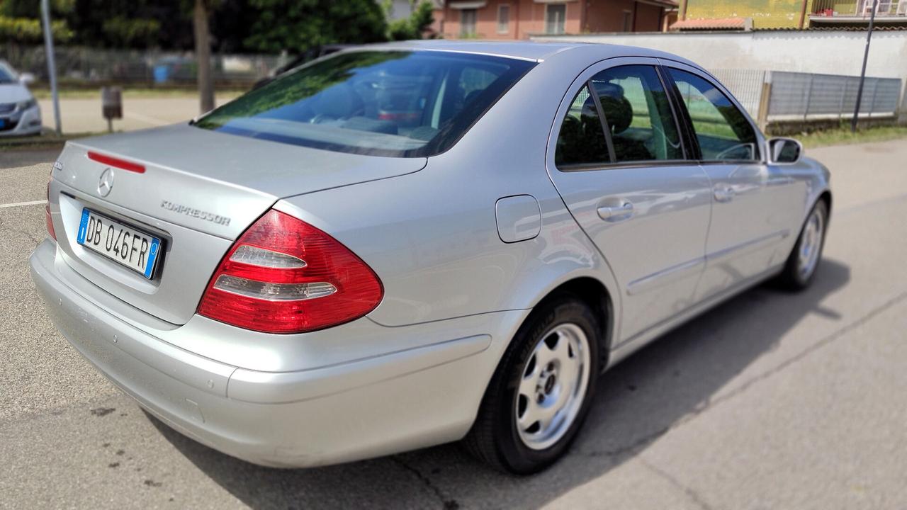 Mercedes E 200 K metano Avantgarde