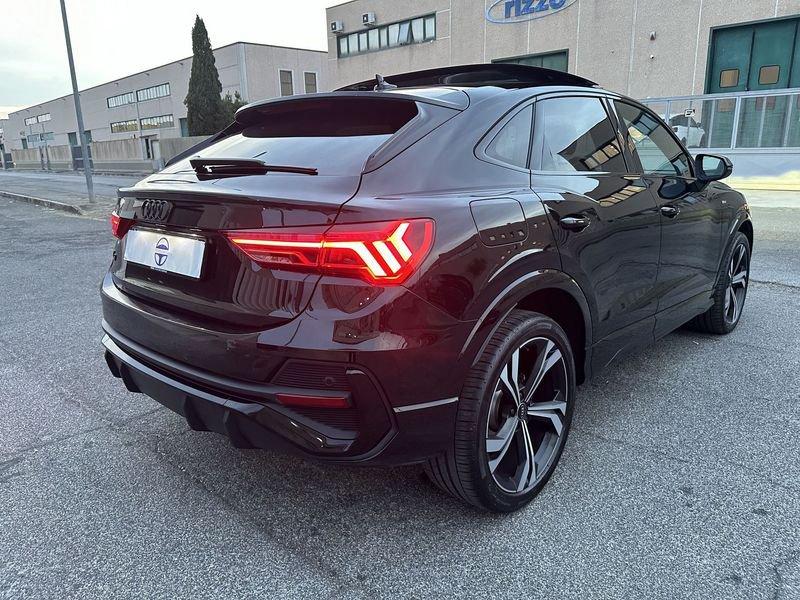 Audi Q3 Sportback Sportback 35 TDI S-tronic Identity Black S-line 150cv