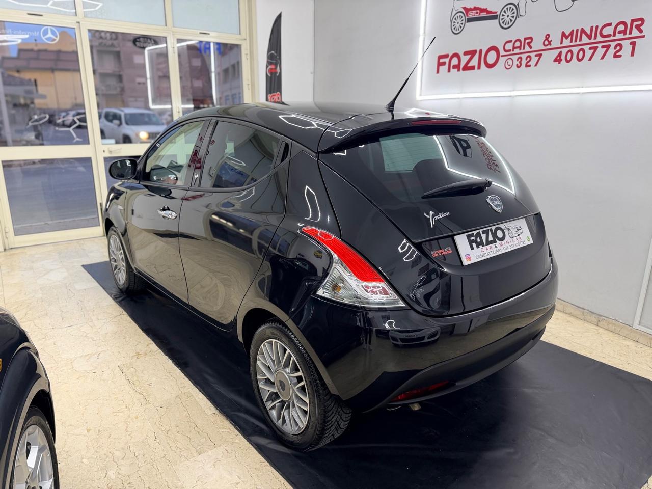Lancia Ypsilon 1.2 69Cv