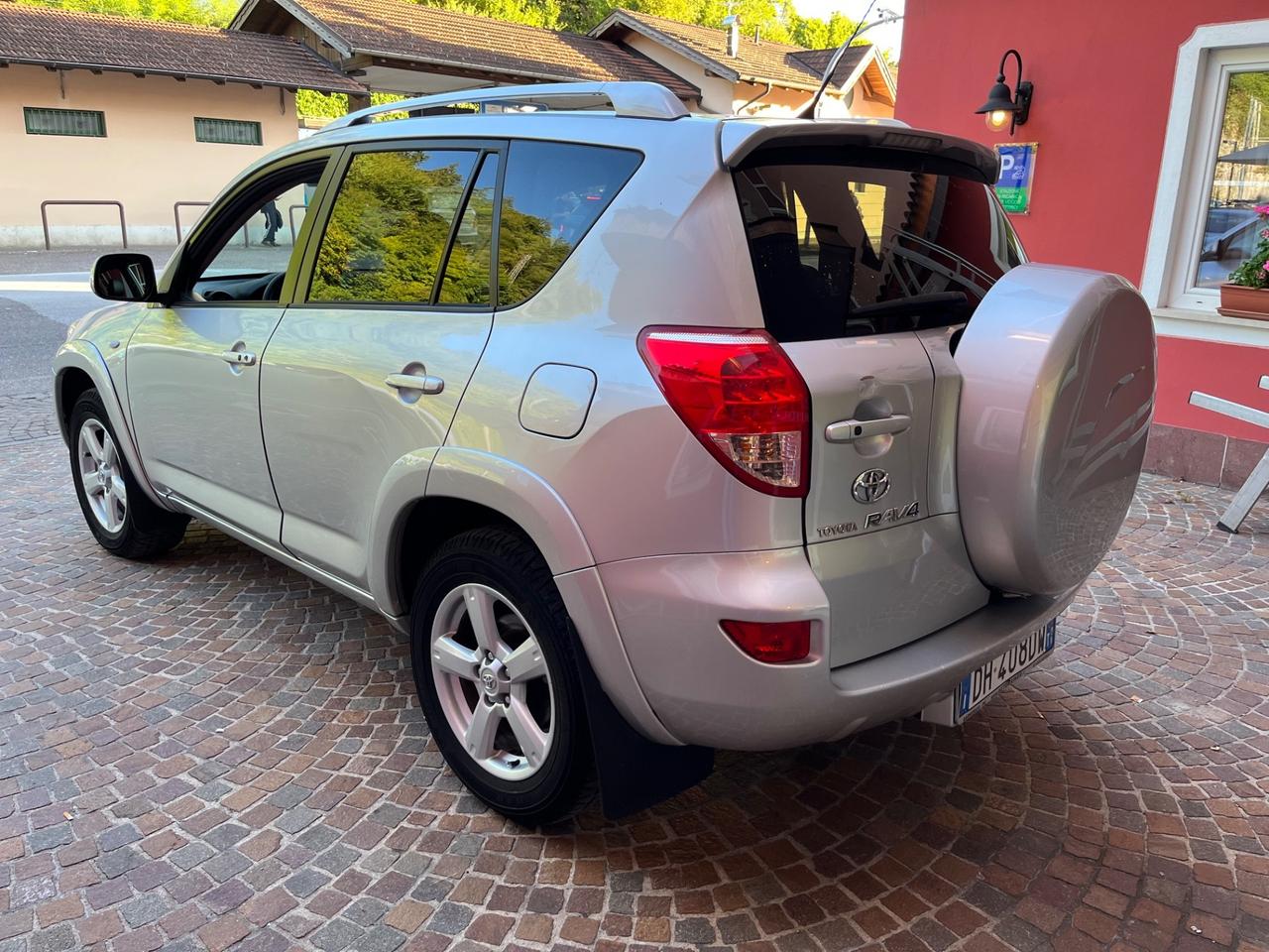 Toyota RAV 4 - 2.2 D-4D 177 CV