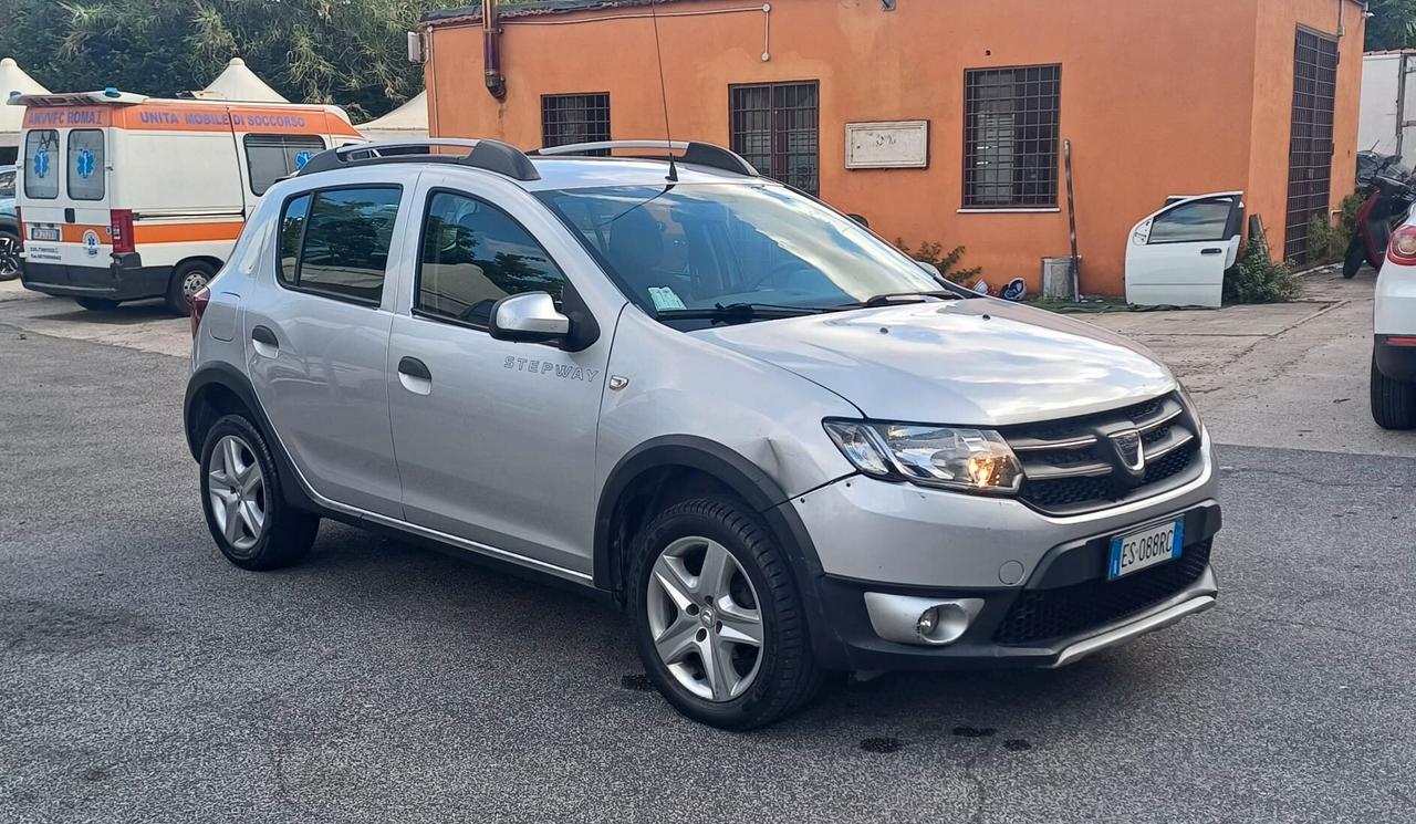 Dacia Sandero Stepway 1.5 dCi 8V 90CV motore revisionato.