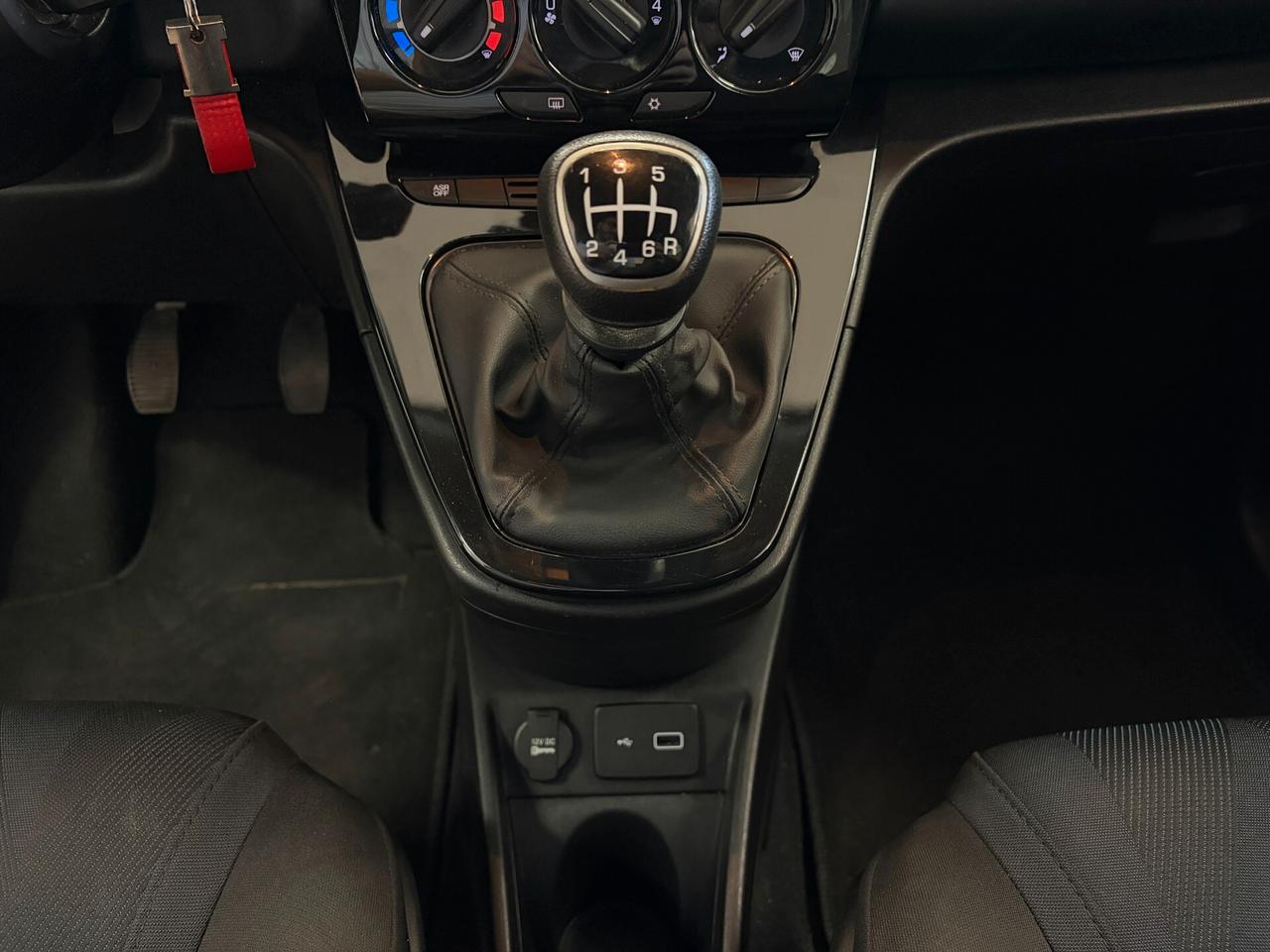 Lancia Ypsilon 1.0 FireFly 5 porte S&S Hybrid Ecochic Silver