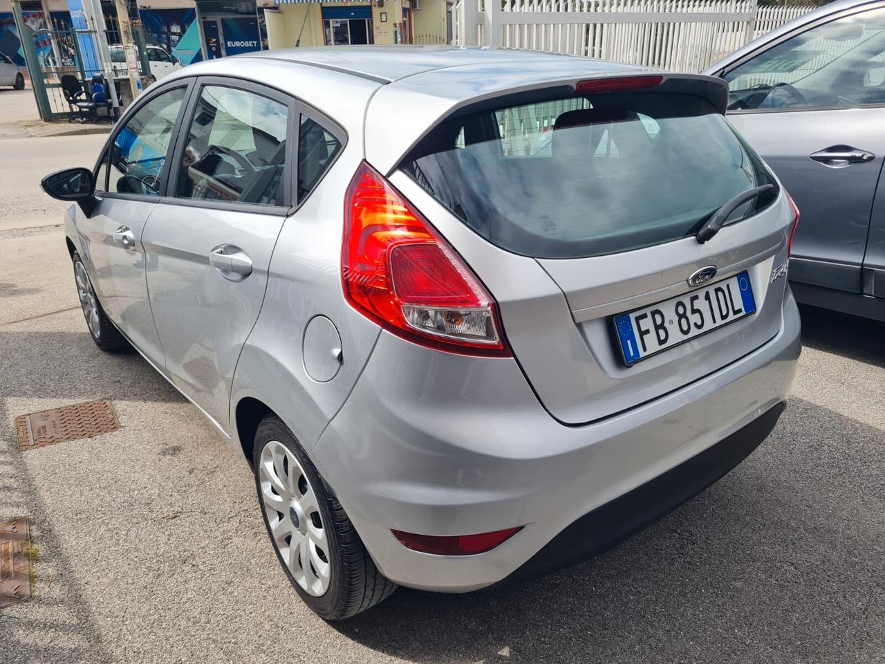 Ford Fiesta 1.2 60CV 5 porte Black & White Edition