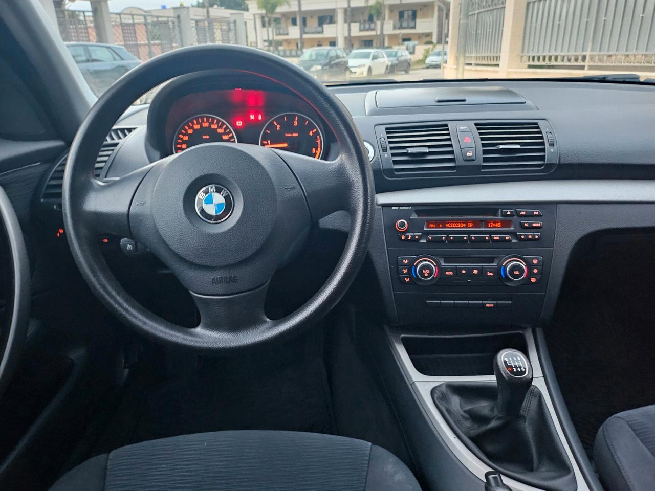 Bmw 116d 5p. serie 1 Urban 2.0d 116cv