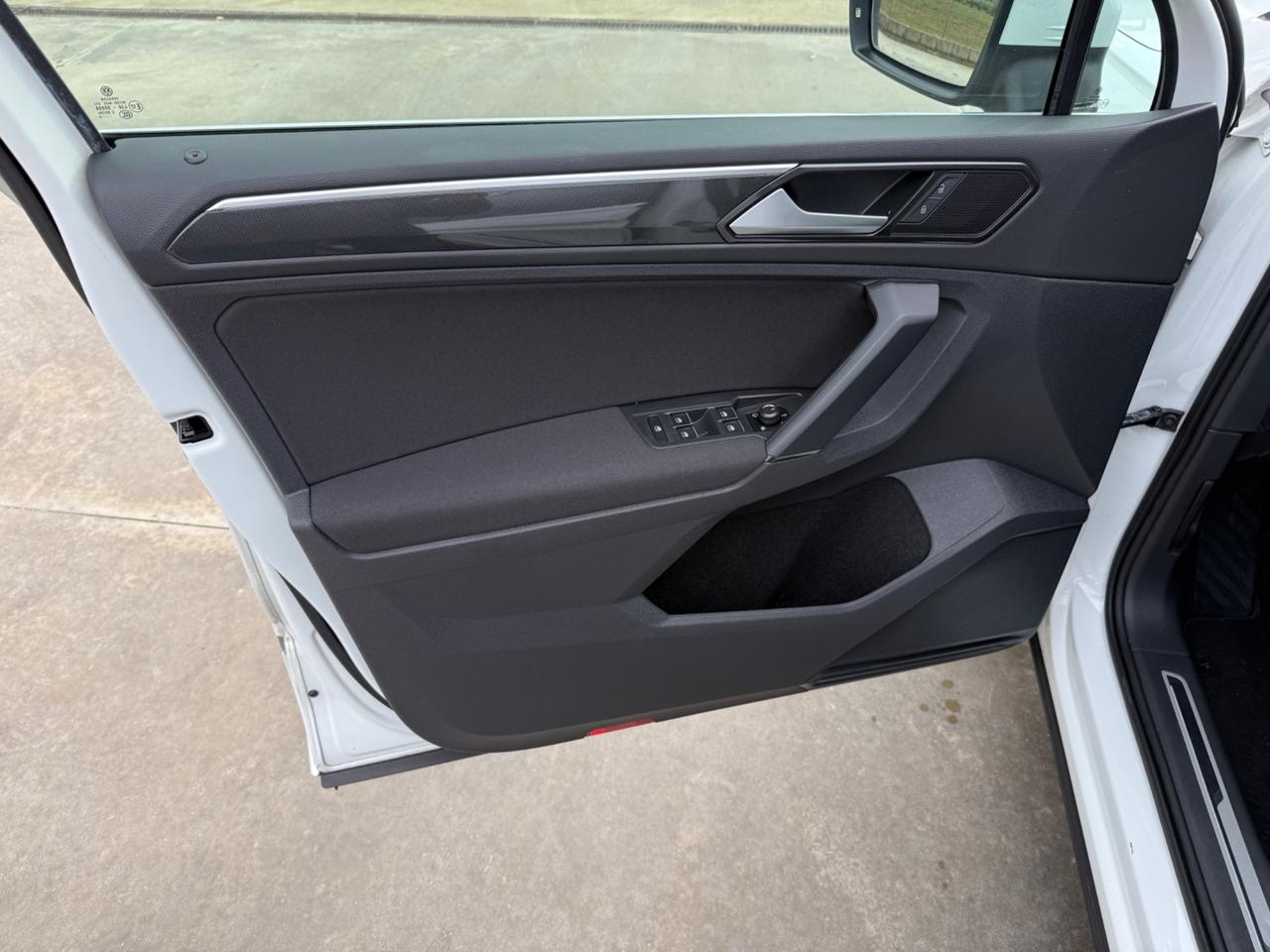 Volkswagen Tiguan 1.6 TDI 116cv R LINE