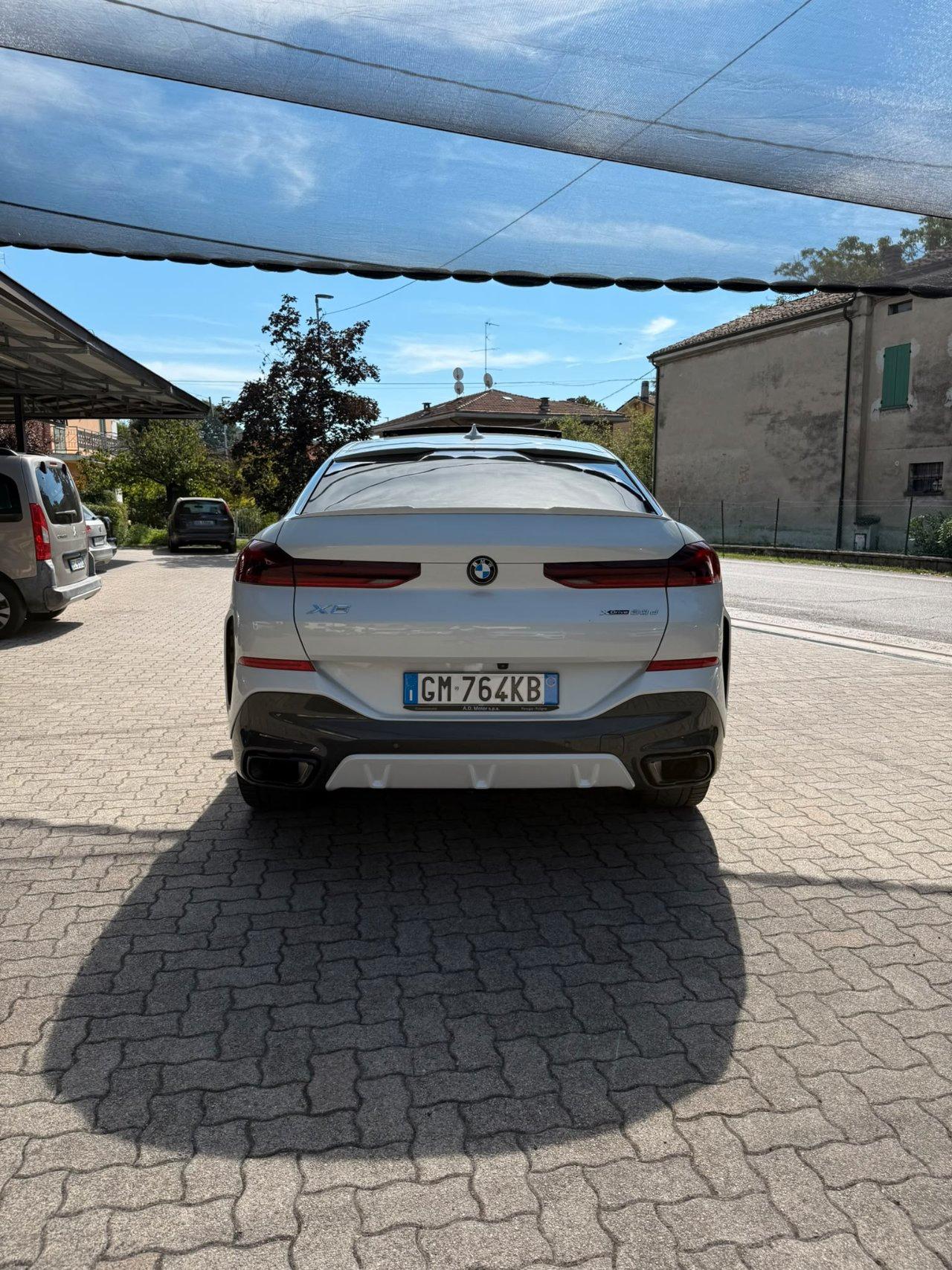 BMW X6 xdrive30d mhev 48V Msport PANORAMA