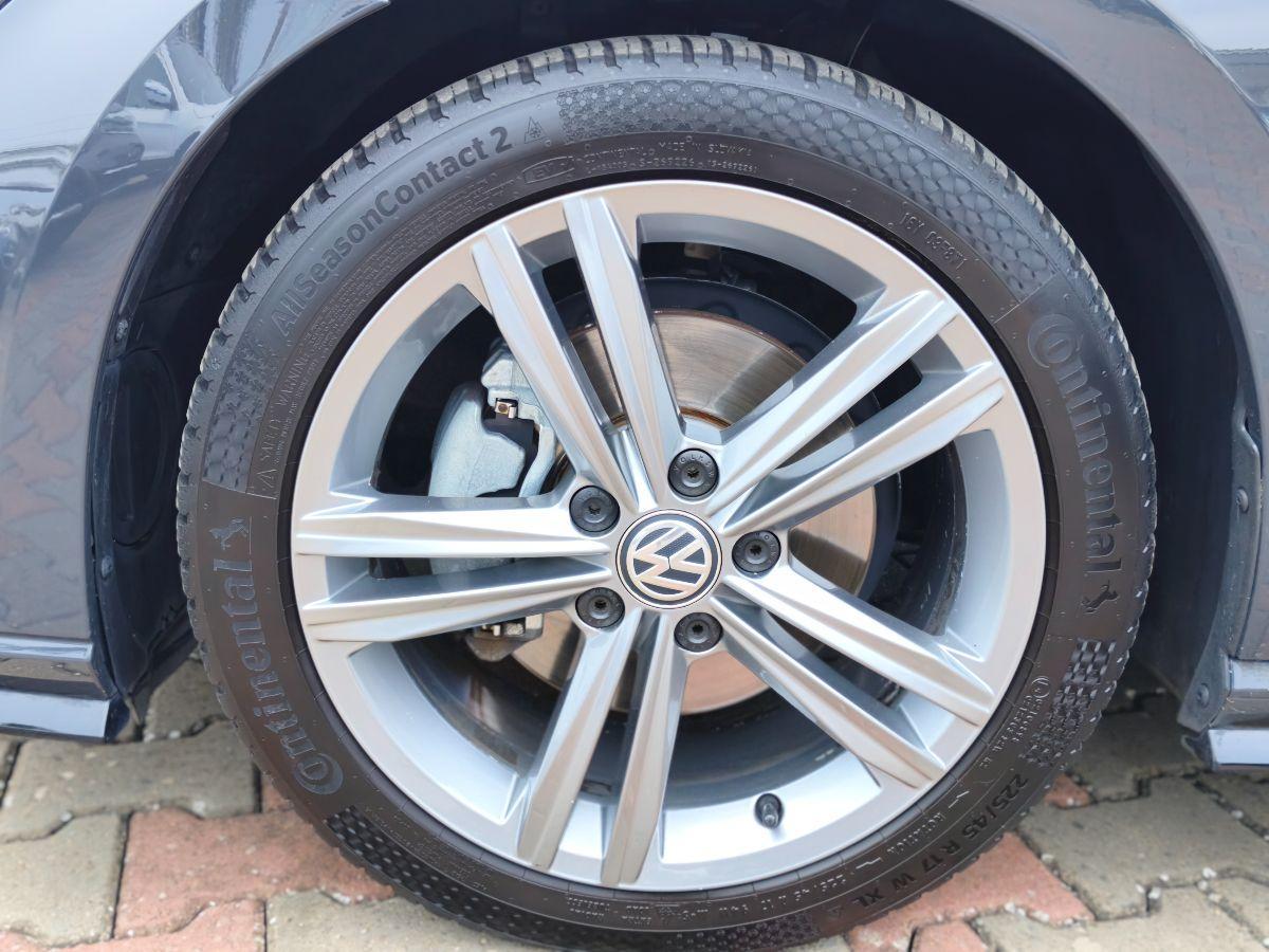 VOLKSWAGEN Golf 7.5 1.4 TSI 125 CV Executive R-Line