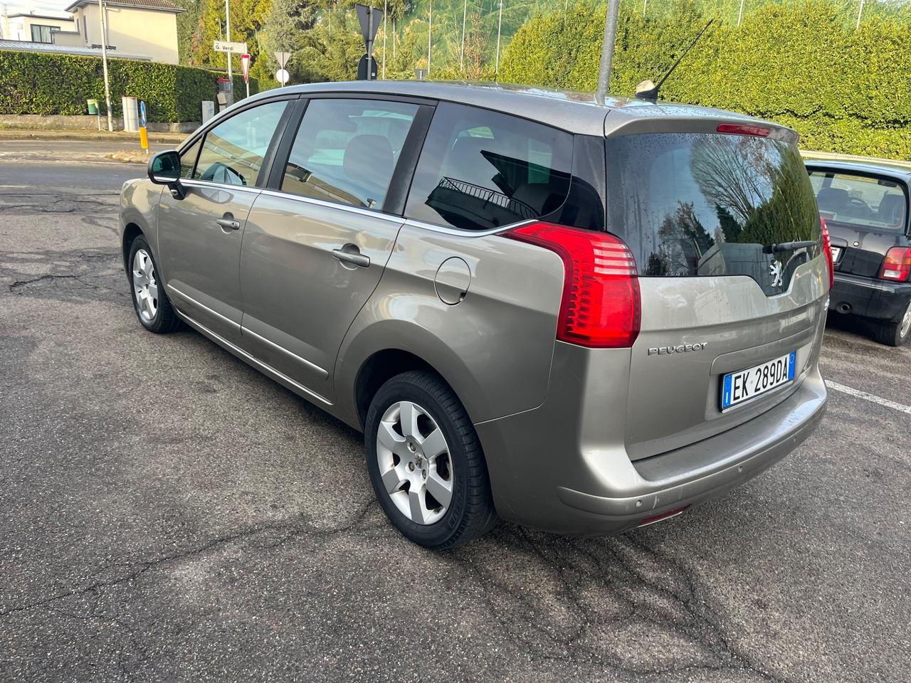 Peugeot 5008 1.6 HDi 112CV Business