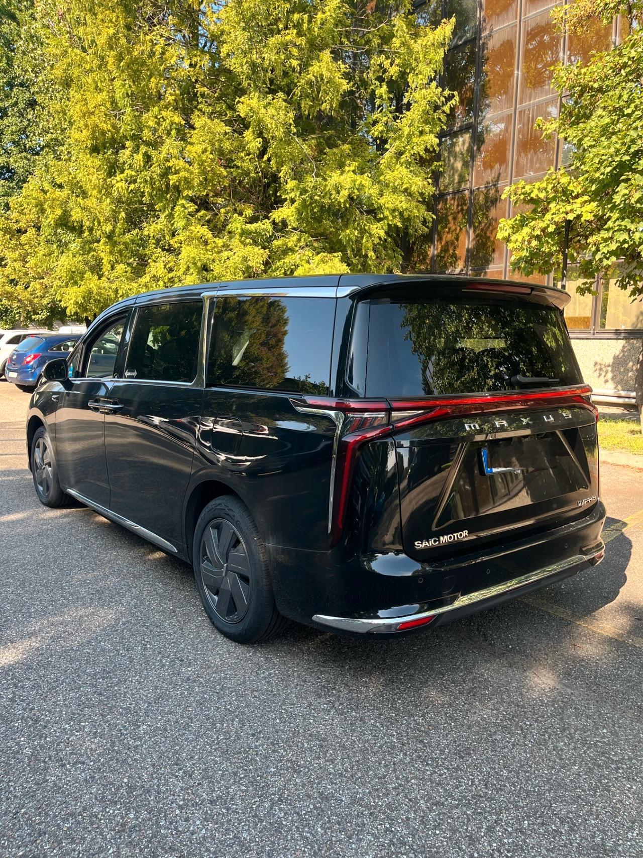 Maxus MIFA 9 Premium 90 kWh