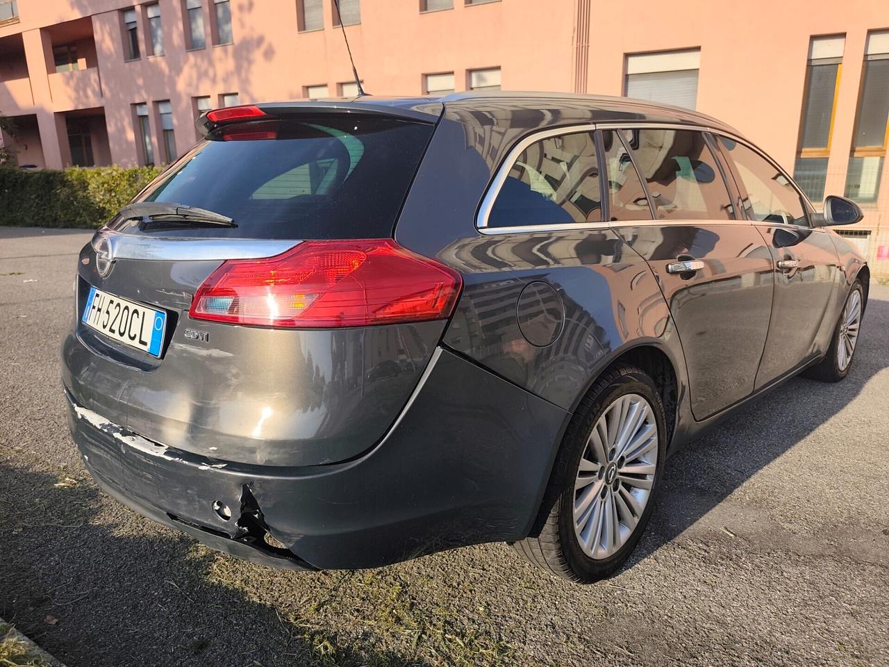 Opel Insignia 2.0 CDTI Sports Tourer Cosmo neopatentati