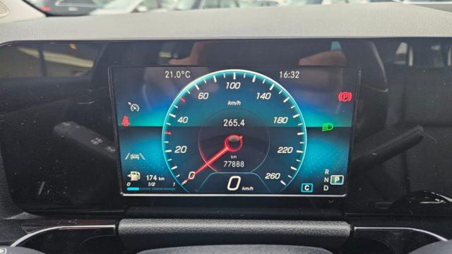 MERCEDES-BENZ GLA 200 d Automatic Premium