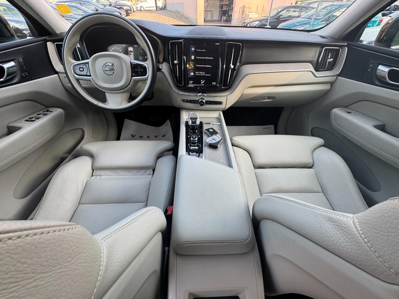 Volvo XC 60 XC60 B4 (d) AWD Geartronic Inscription