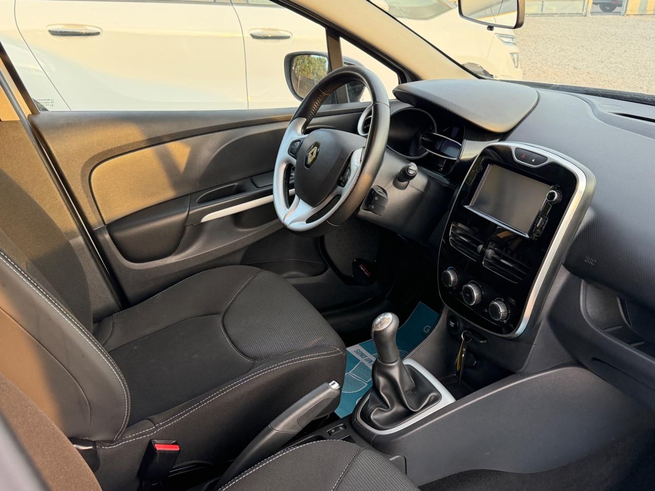 Renault Clio 1.2 75CV 5 porte Zen