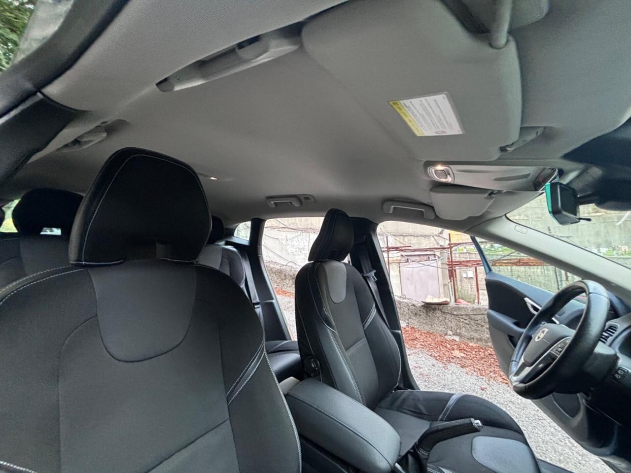 Volvo V40 D3 Momentum V40 2.0