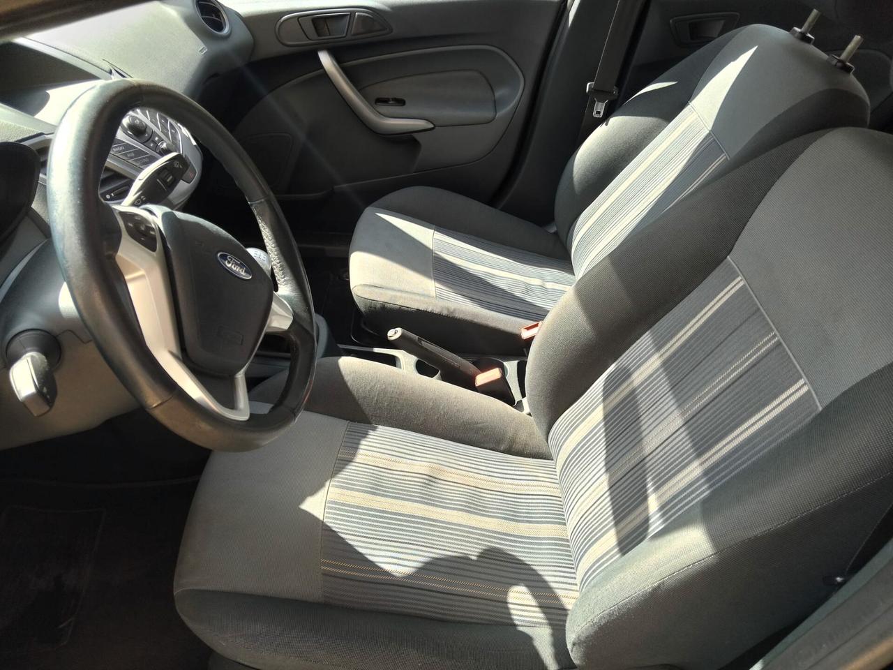 Ford Fiesta 1.4 TDCi 5p. Titanium
