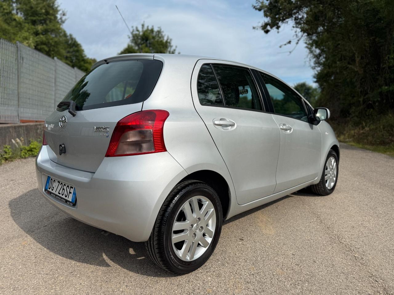 TOYOTA YARIS 1.3 LUNA 5 PORTE 87CV