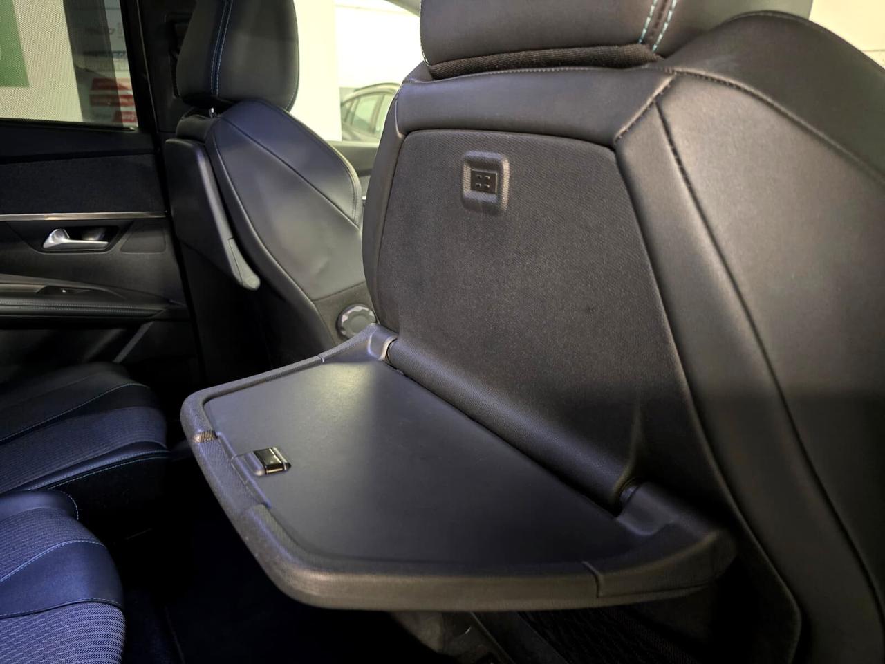 Peugeot 5008 BlueHDi 180 S&S EAT8 Allure Pack