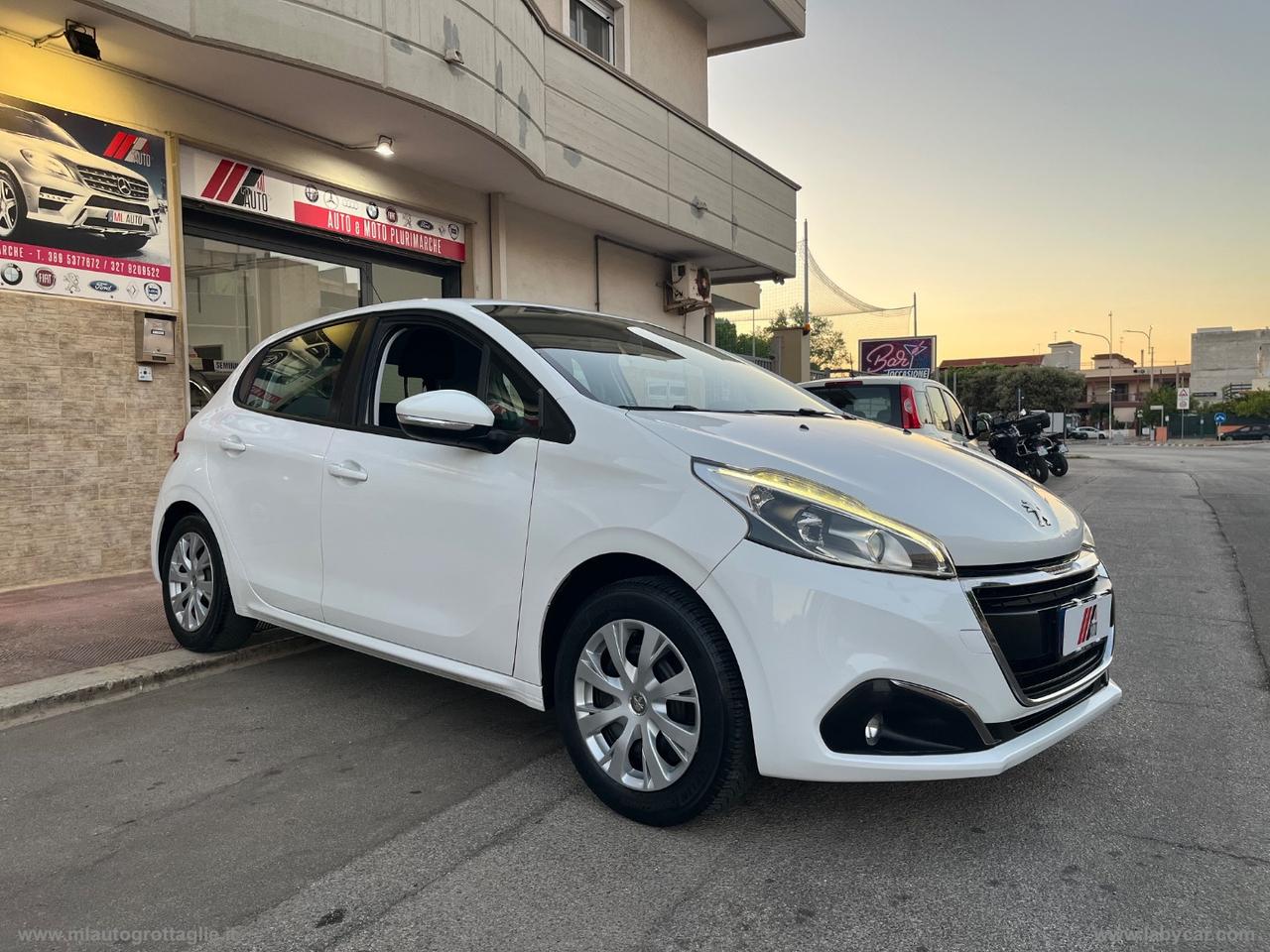 PEUGEOT 208 PureTech 82 5p. Allure
