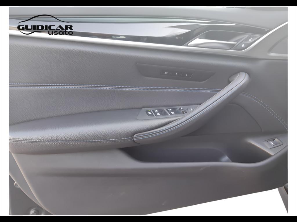 BMW Serie 5 G31 2017 Touring - 520d Touring Msport auto