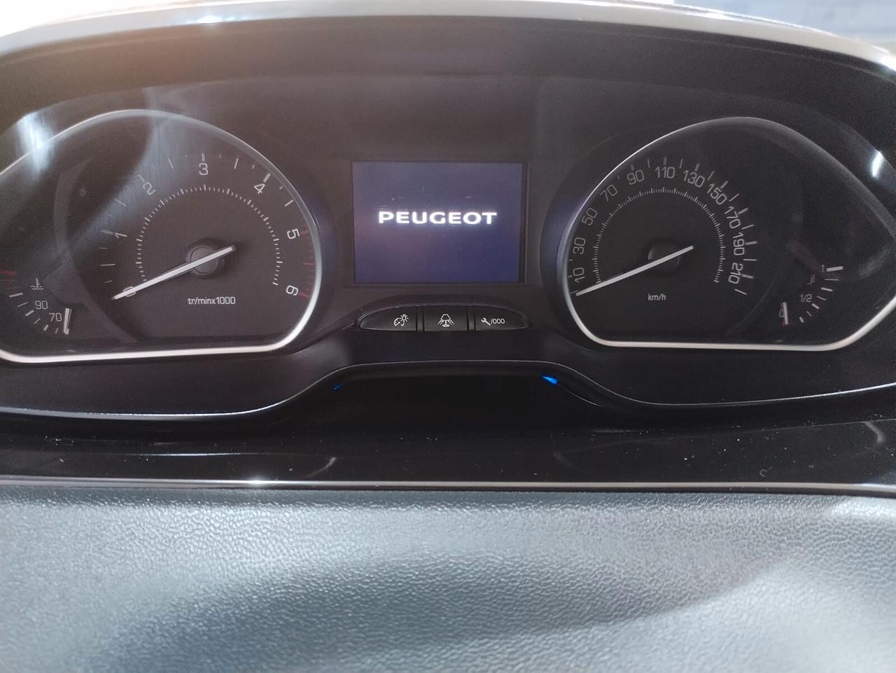 Peugeot 208 1.4 HDi 68 CV 5 porte Allure