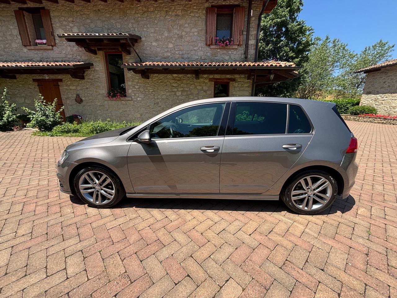 Volkswagen Golf 1.6 TDI 110 CV 5p. R-LINE