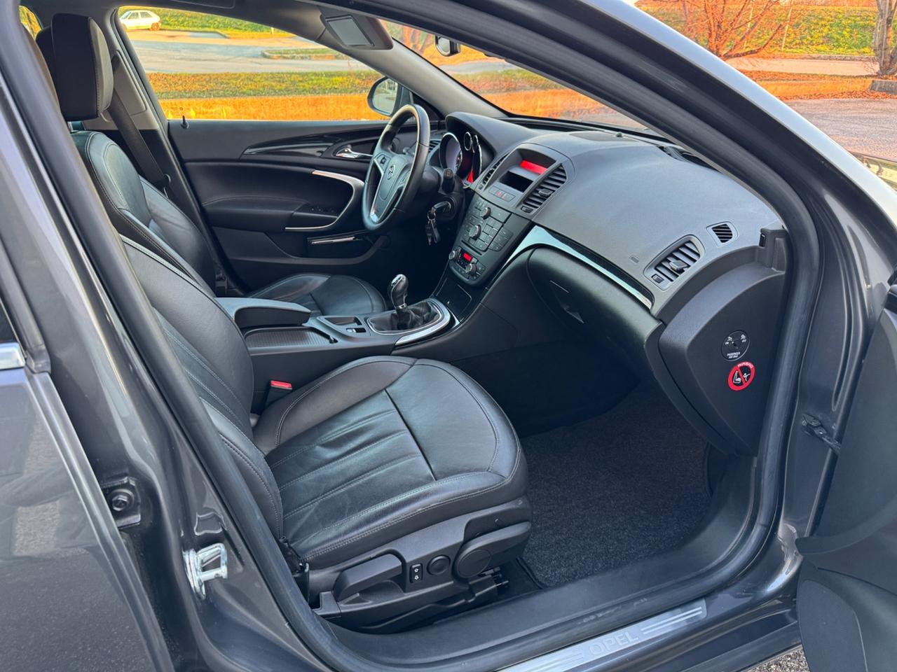 Opel Insignia 2.0 Turbo 4x4 Sports Tourer Cosmo