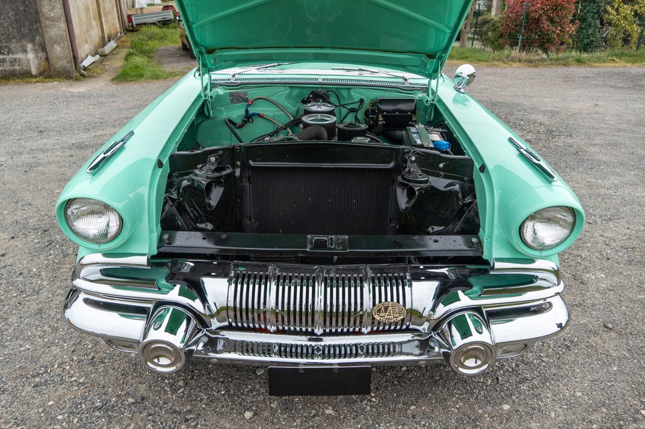 PONTIAC CHIEFTAIN 5.7 V8 - 2 DOOR HARDTOP 1957 - RESTAURO TOTALE