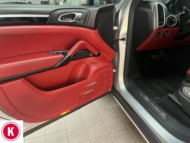 Porsche Cayenne 3.0 Diesel Platinum Edition
