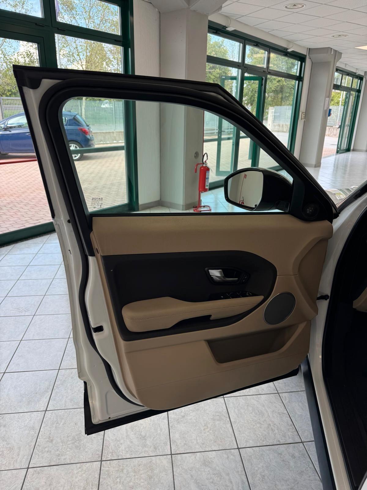 Land Rover Range Evoque 2.2 TD4 5p. Prestige