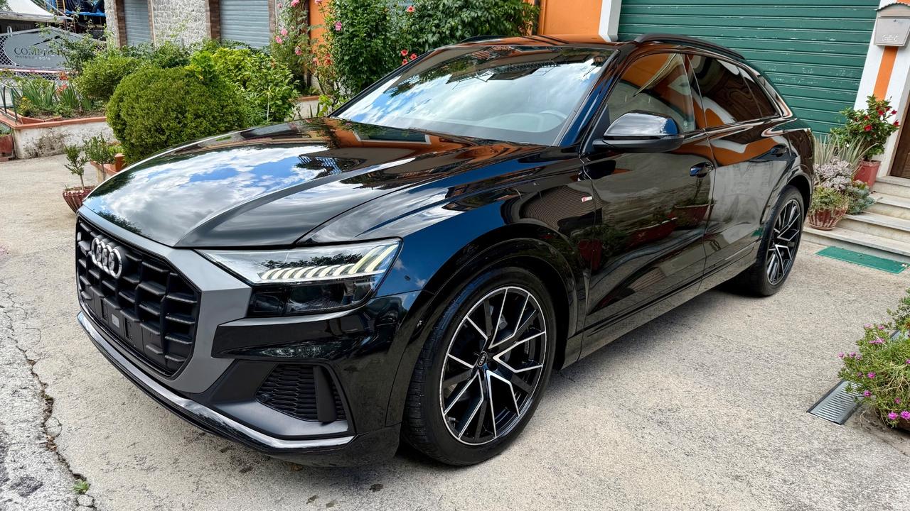 Audi Q8 50 TDI 286 CV quattro S-Line