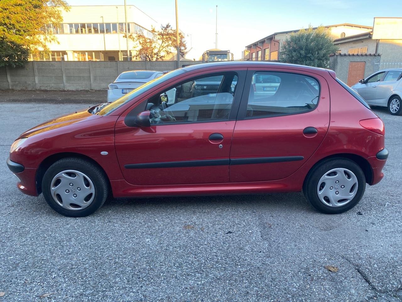 Peugeot 206 1.1 5p. XR