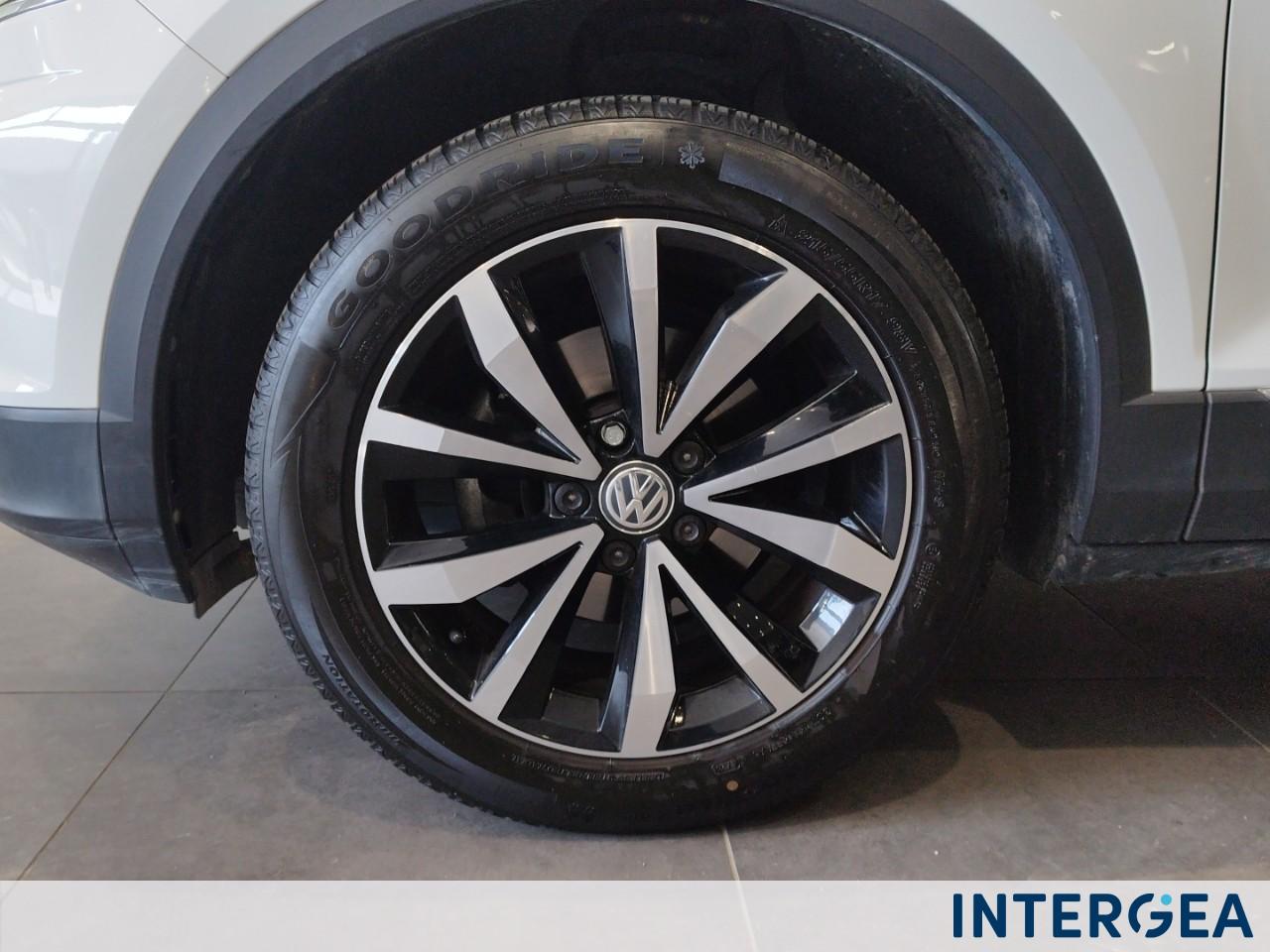 VOLKSWAGEN T-Roc 1.0 tsi Advanced