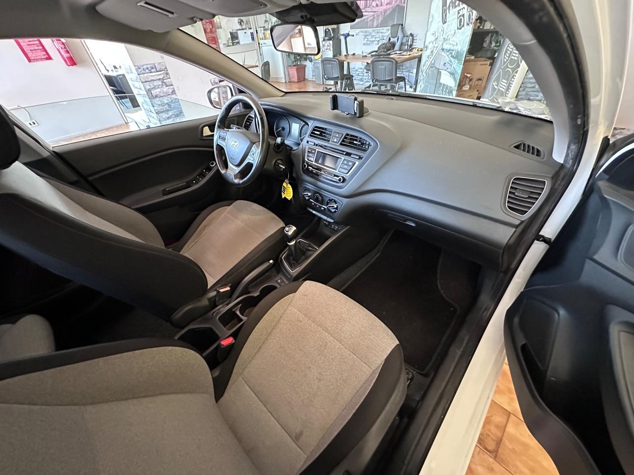 Hyundai i20 1.2benz. Style