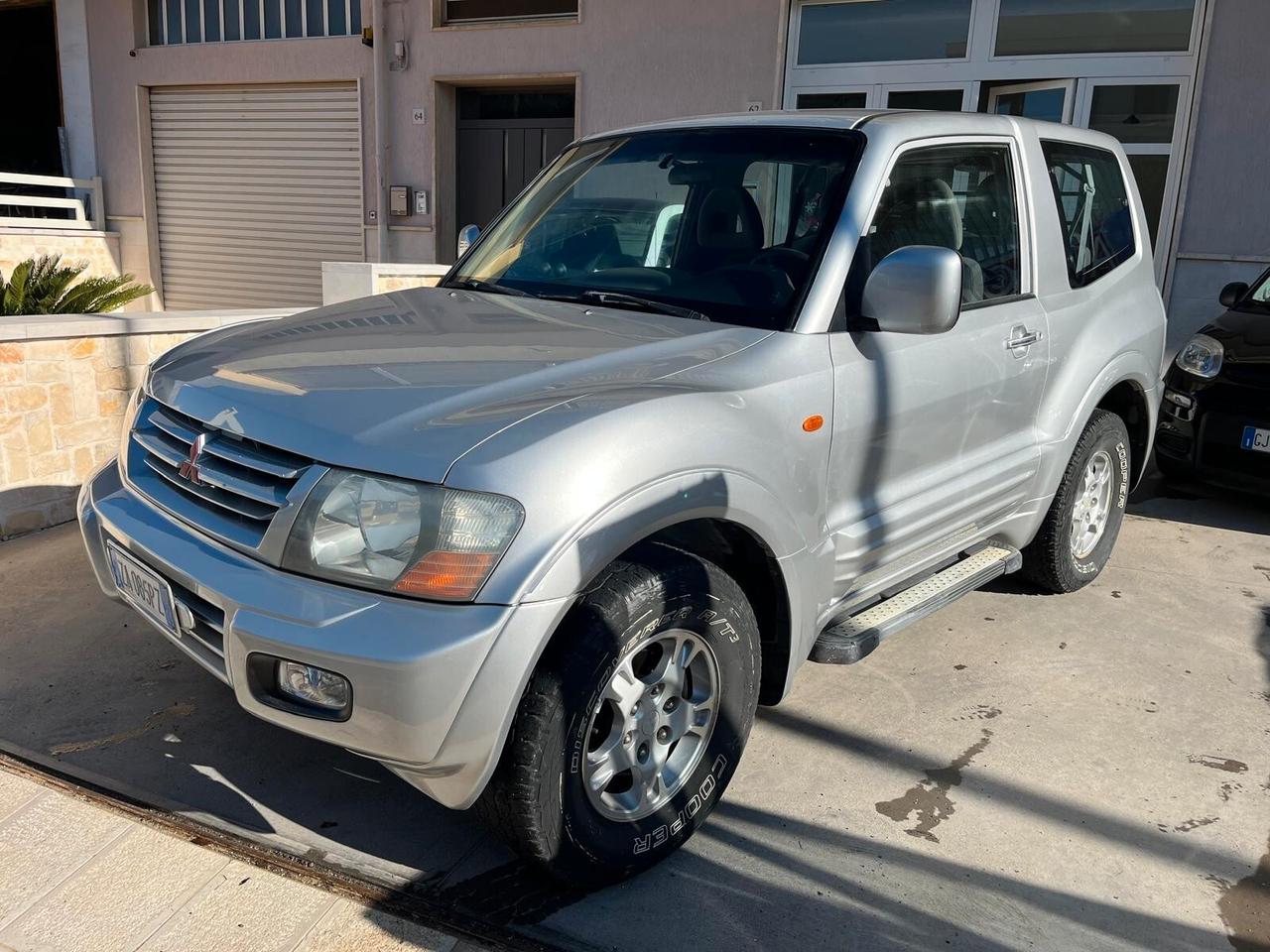 Mitsubishi Pajero 3.2 16V DI-D 3p. Elegance