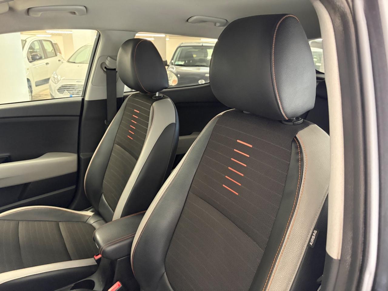 Kia Stonic 1.6 CRDi 110 CV Style Navi Perfetta !