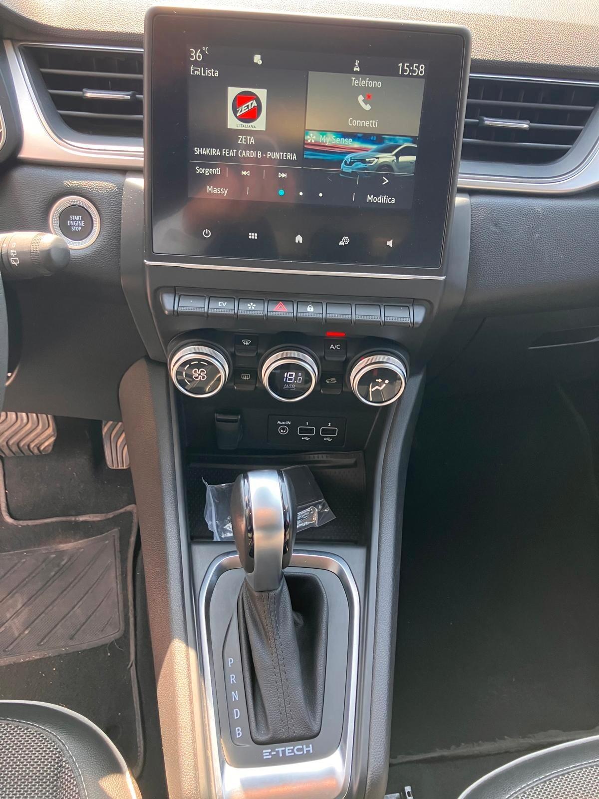 RENAULT CAPTUR 1.6 Hybrid 145cv Intens
