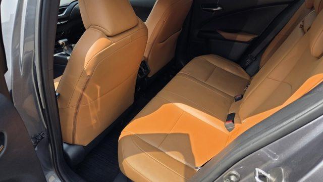 LEXUS UX 250h Hybrid Luxury PERMUTE UNICOPROPR. OK NEOPAT.