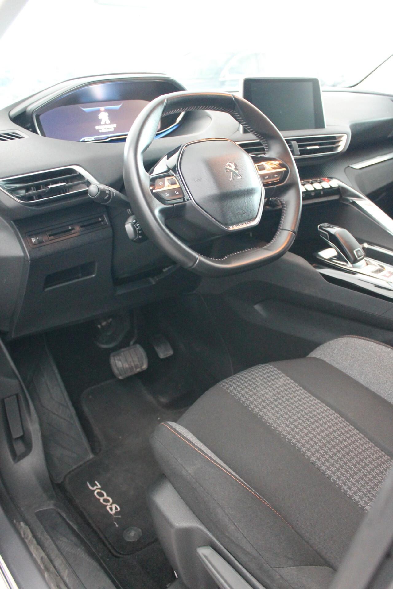 Peugeot 3008 BlueHDi 130 S&S EAT8 Active