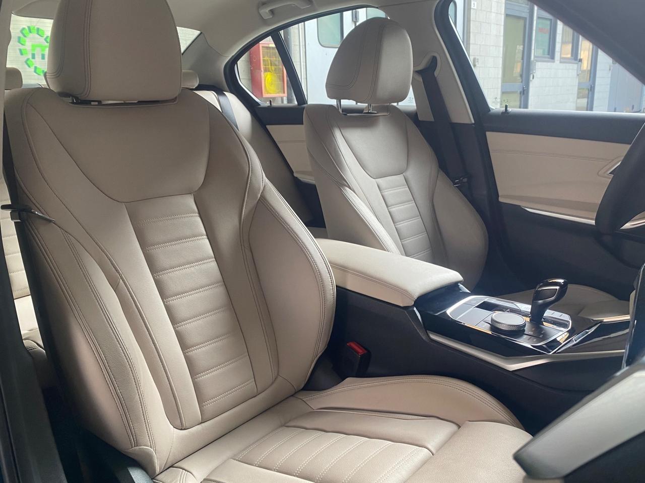 Bmw 330 330i xDrive Luxury