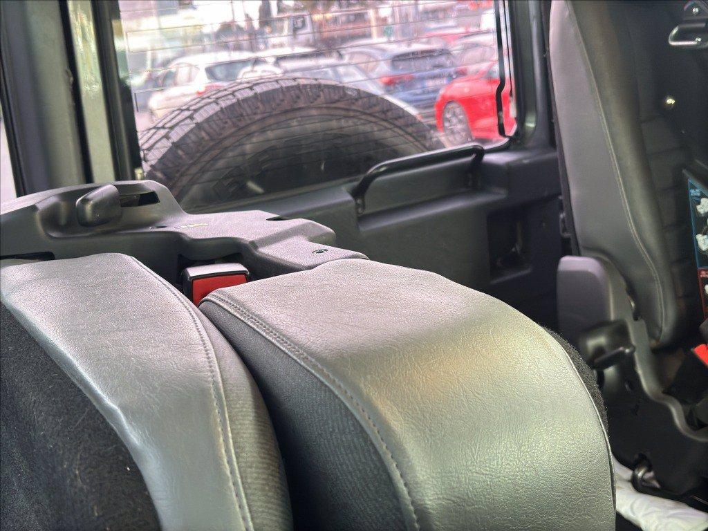 LAND ROVER Defender 90 2.2 td SW del 2015