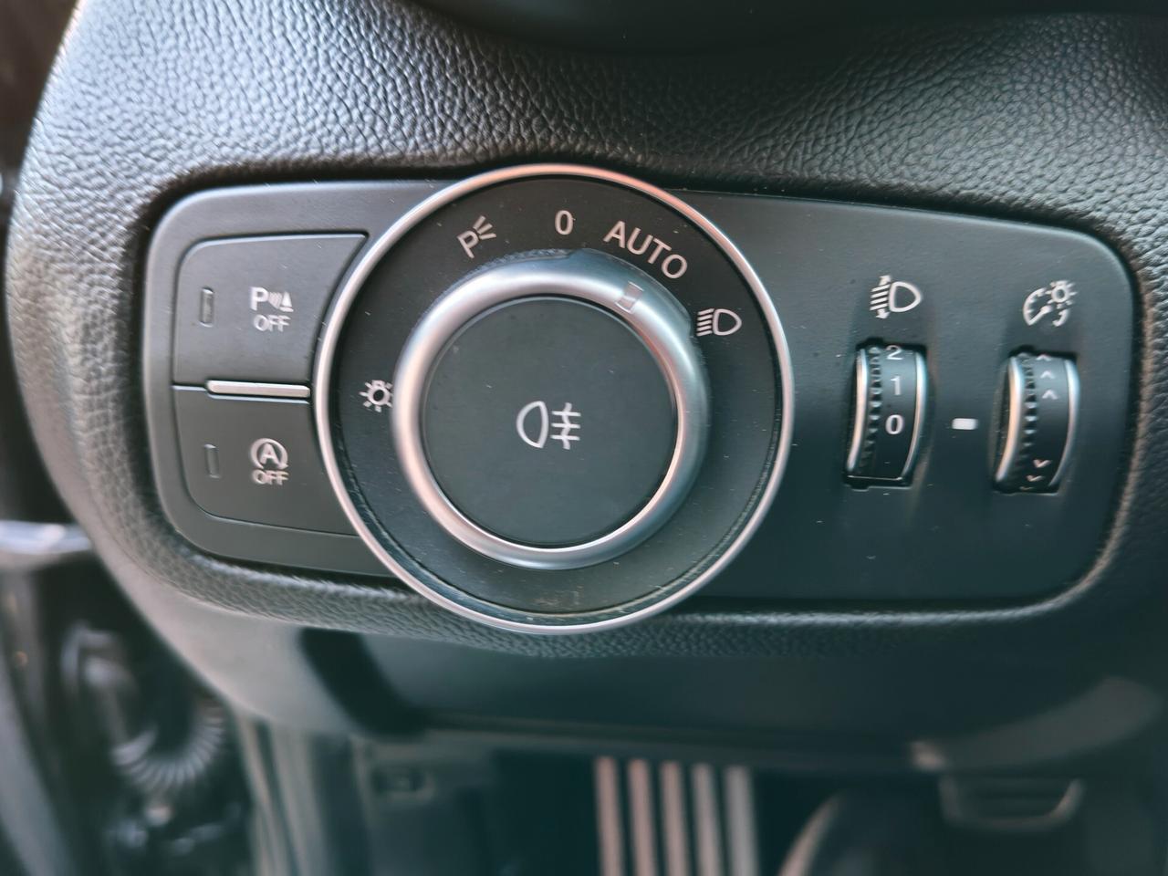 Alfa Romeo Giulia 2.0 Turbo 280 CV AT8 AWD Q4 Veloce