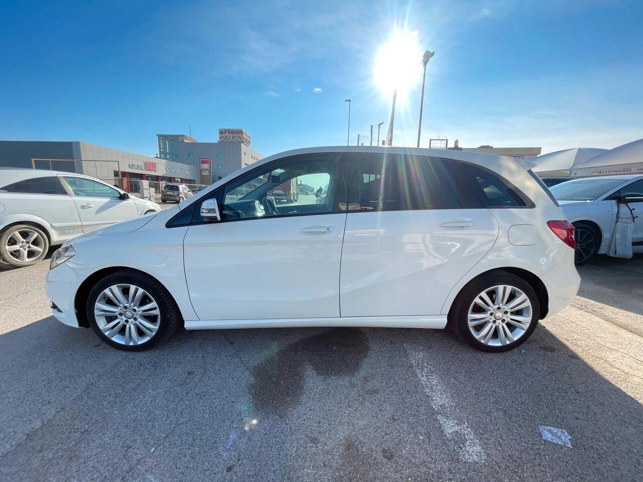 Mercedes-benz B 180 d Automatic Premium