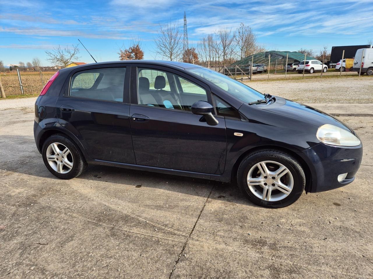 Fiat Grande Punto Grande Punto 1.4 Starjet 16V 5 p