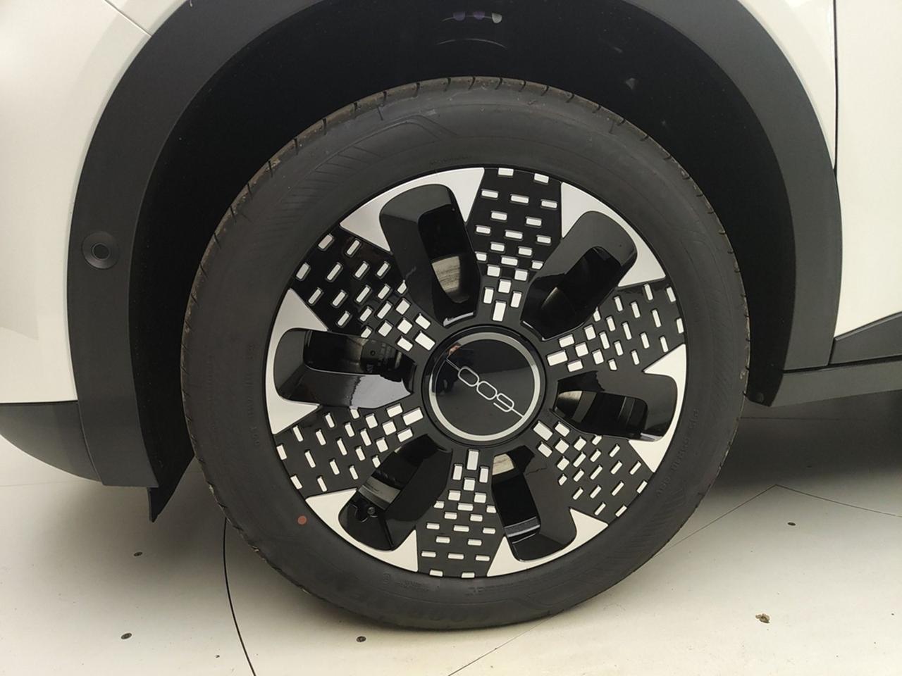 FIAT 600 IV 2023 600 1.2 MHEV 110CV DCT LA PRIMA